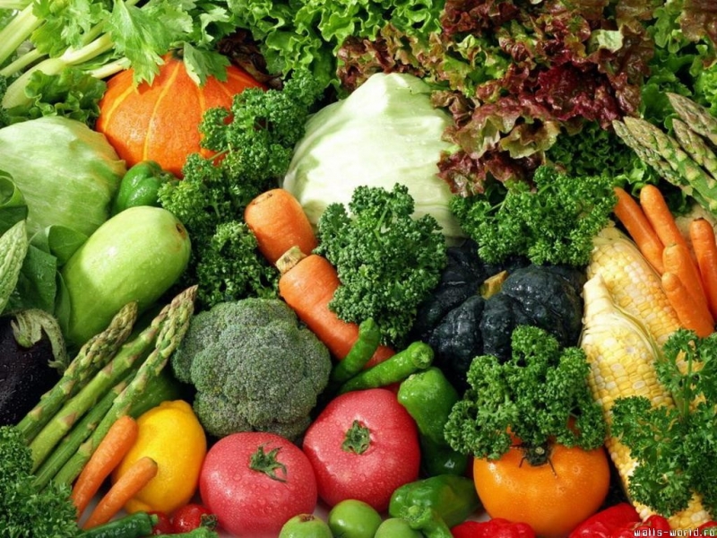 деревенские продукты- овощи и фрукты