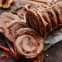 Домашние мясные рулеты