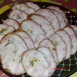 Куриный рулет яблочно-луковый