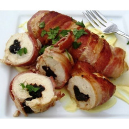 Запечённая куриная грудка с черносливом